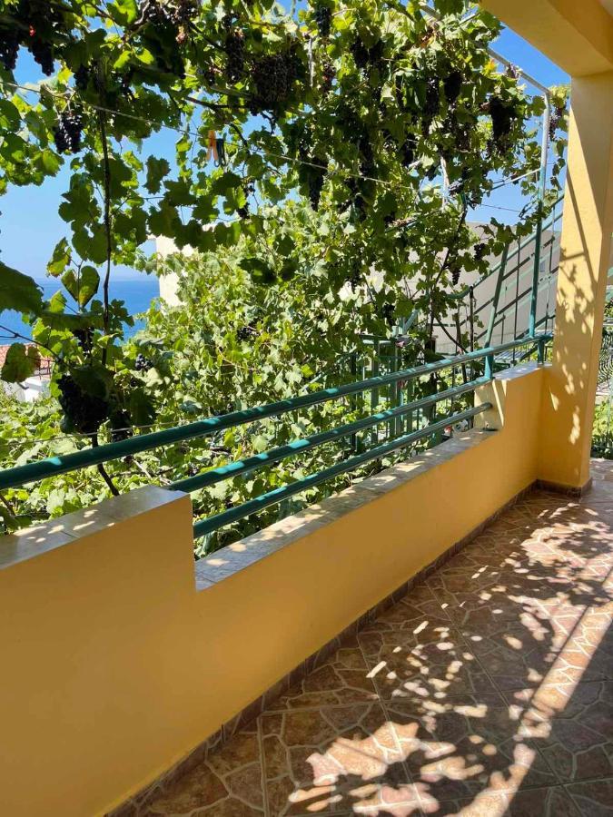 Apartment Sevilia Qeparo
