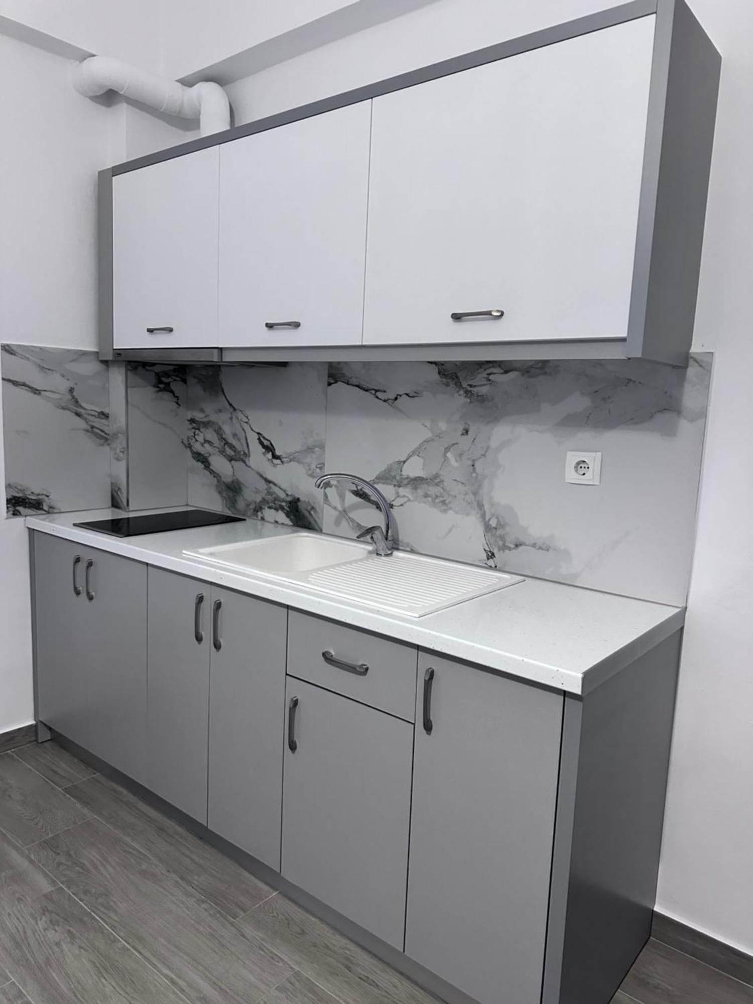 Sevilia Apartment Qeparo