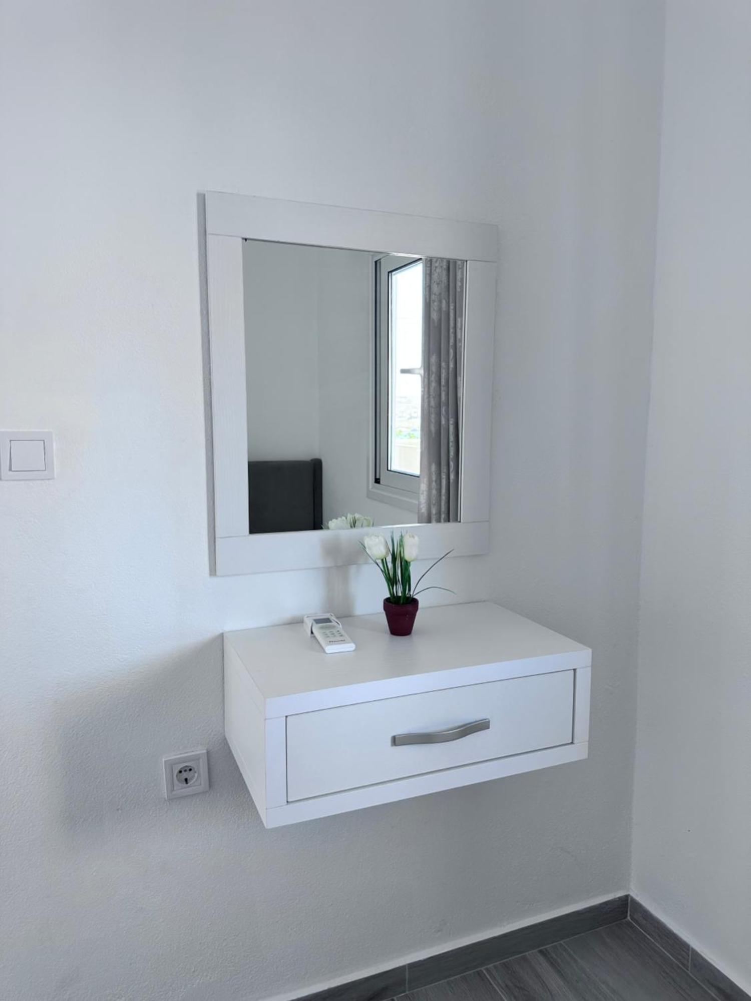 Sevilia Apartment Qeparo